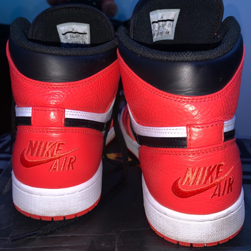 AIR JORDAN 1 - Picture 2 of 4